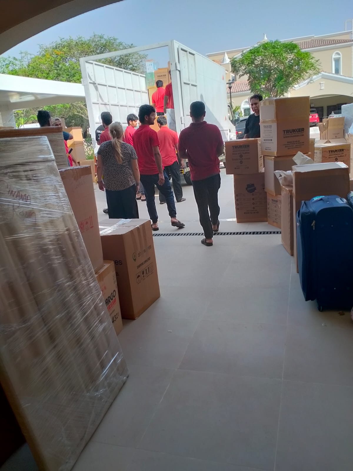 Saqr Mushrif Furniture Moving Dubai